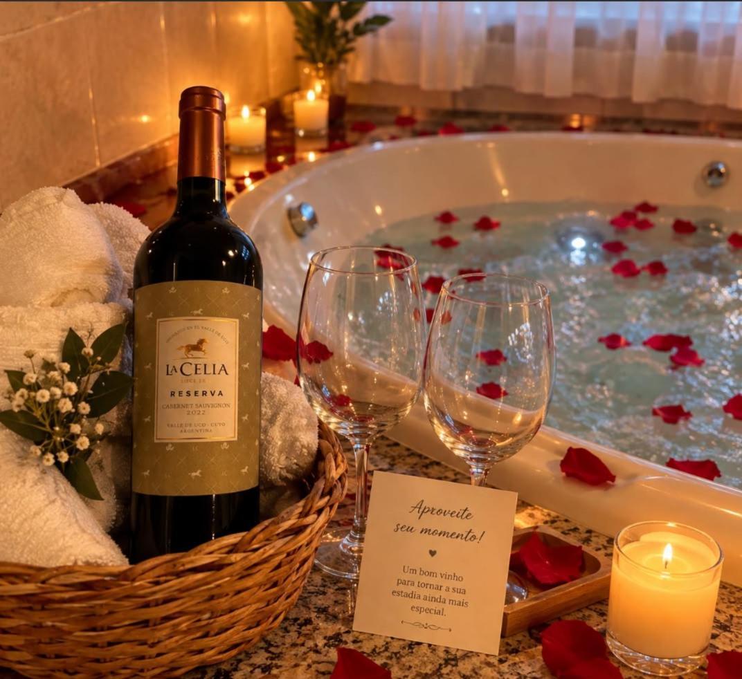 Deluxe Suite Spa Bath