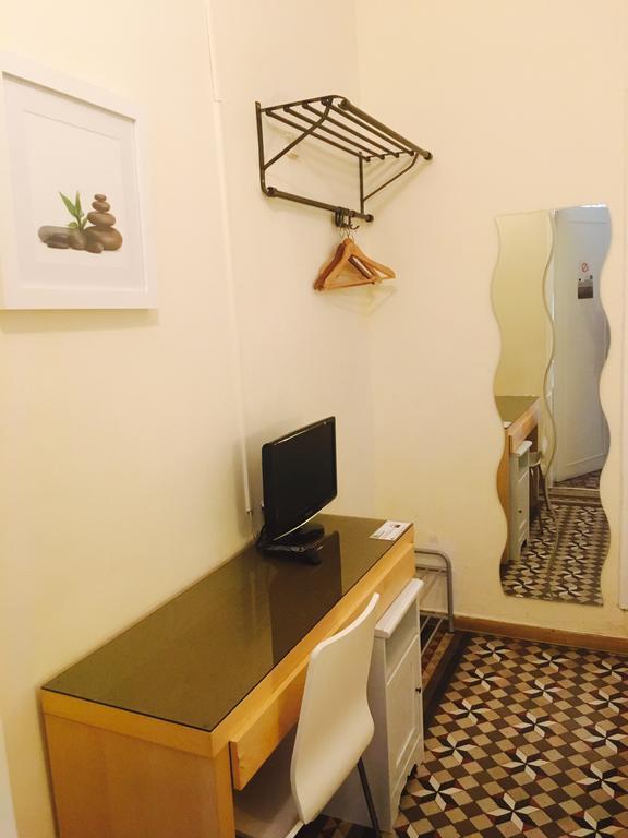 Standard Single Room Private Bathroom