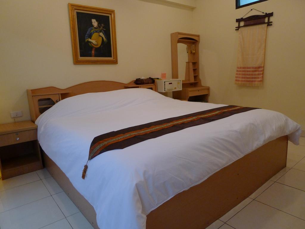 Standard Double Room,193277725:JPEG