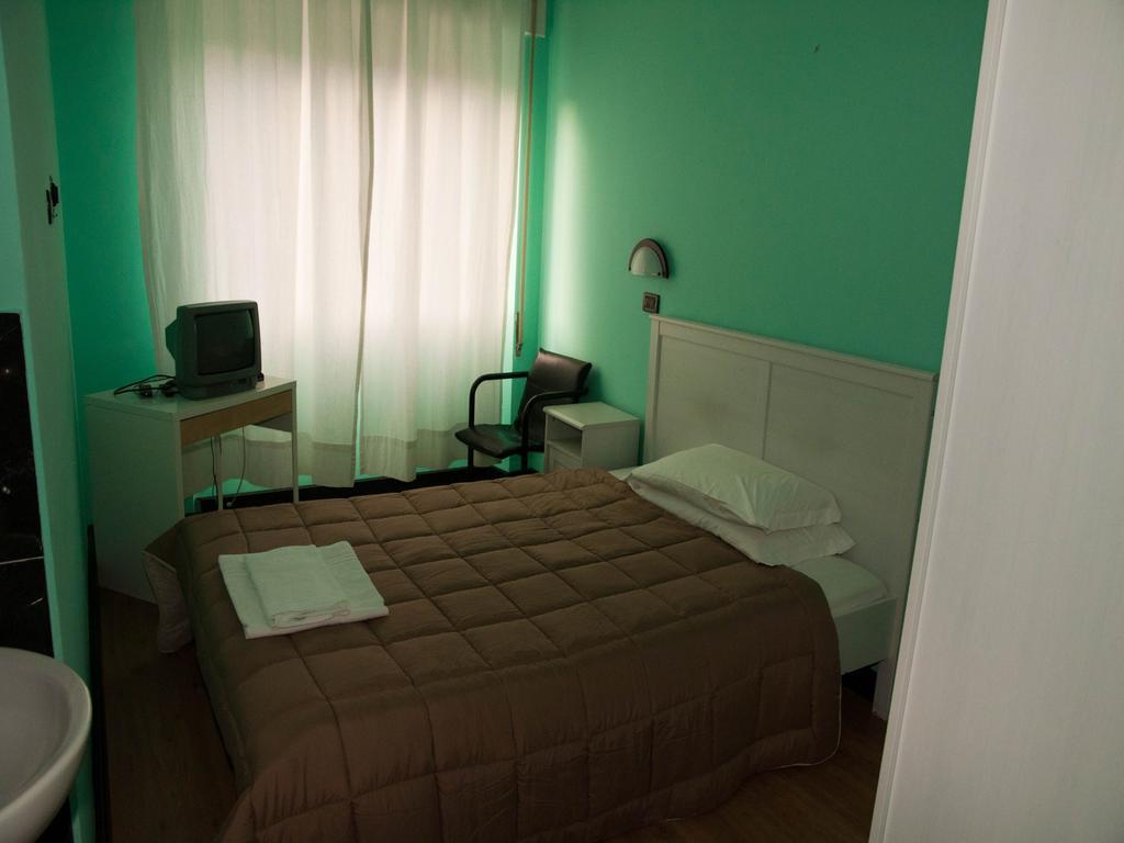 Habitación Doble Económica con baño privado externo