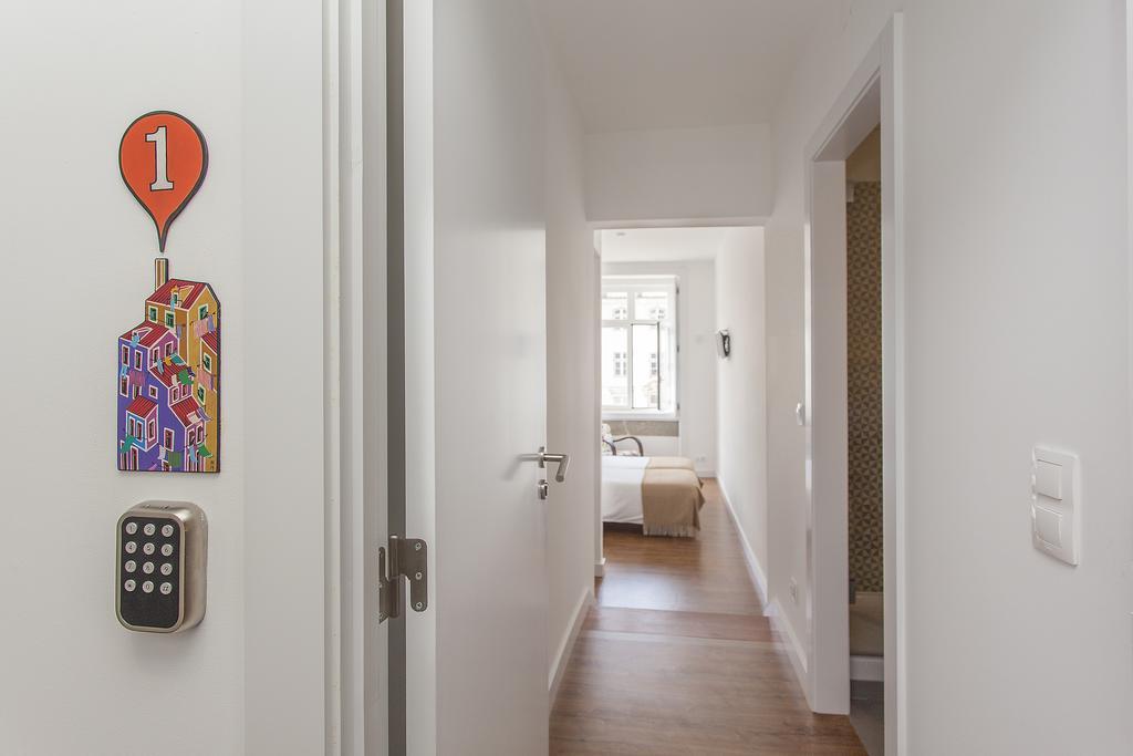 Suite with City View,713977666:JPEG