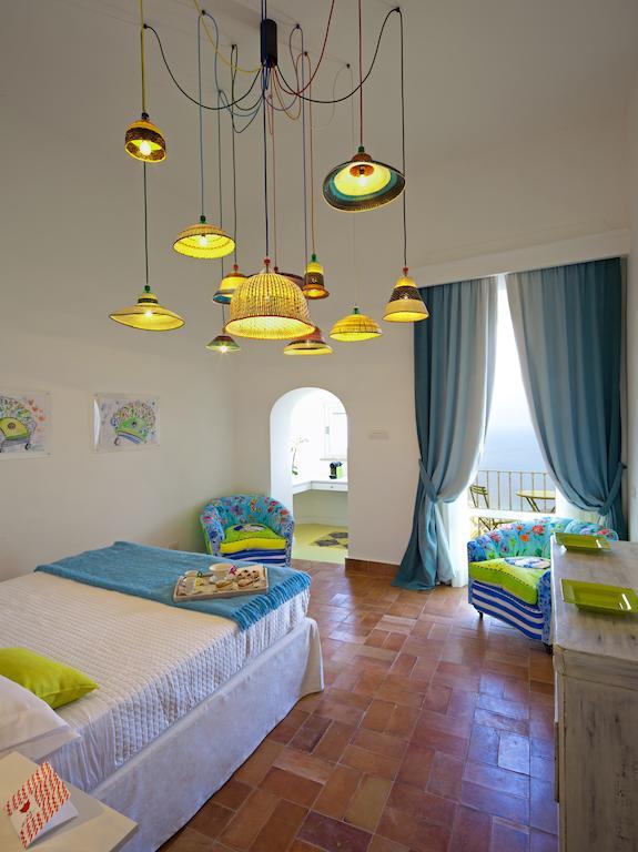 Quarto Duplo com Varanda e Vista do Mar
