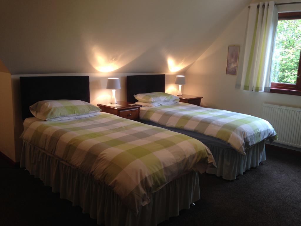 Tweepersoonskamer met 2 Aparte Bedden