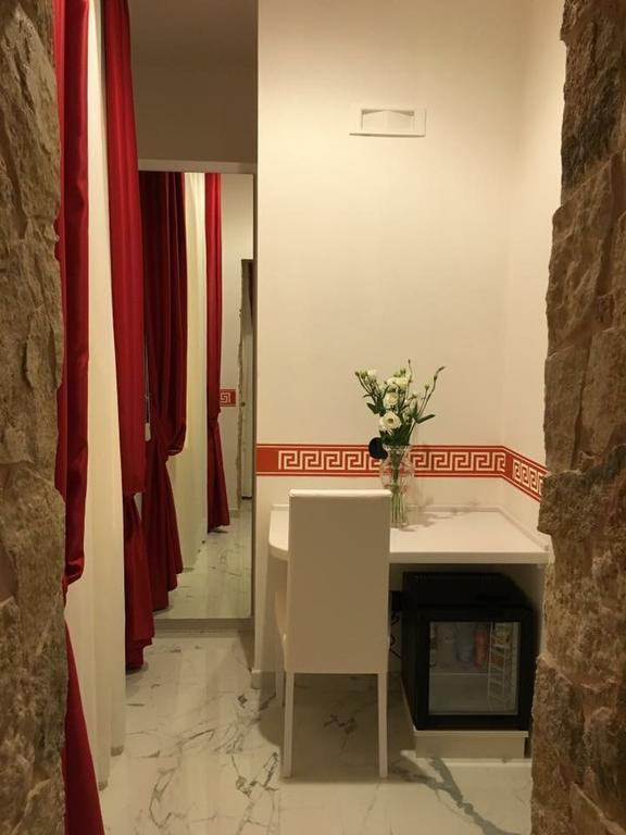 Deluxe Double Room with Balcony,314607249:JPEG