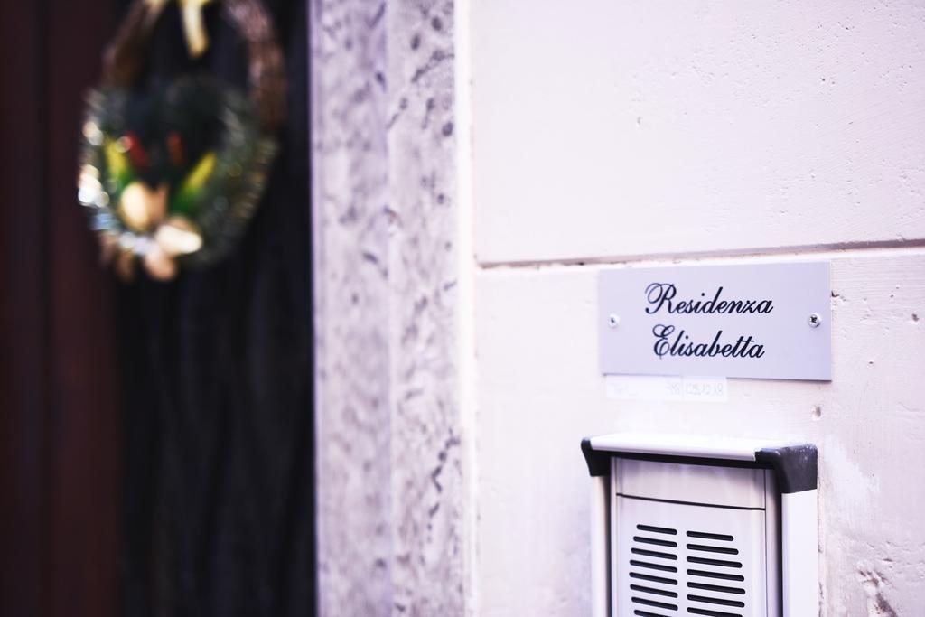 Superior Queen Room in Apartment Tosca,855707666:JPEG