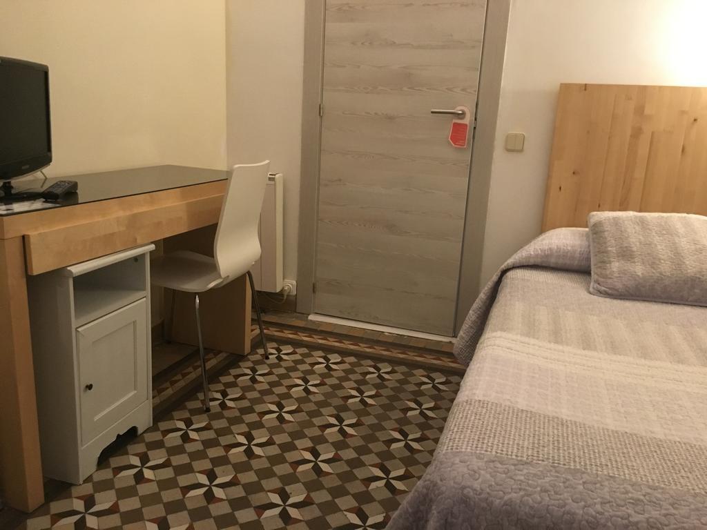 Standard Single Room Private Bathroom