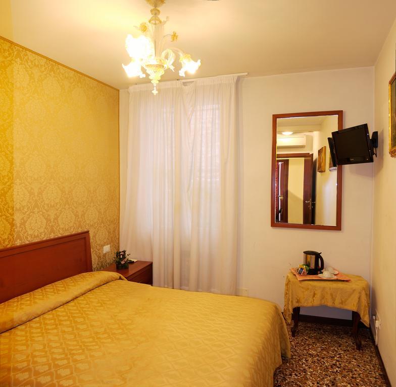 Economy Double Room,547771413:JPEG