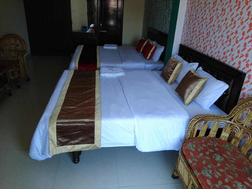 Deluxe Family Room