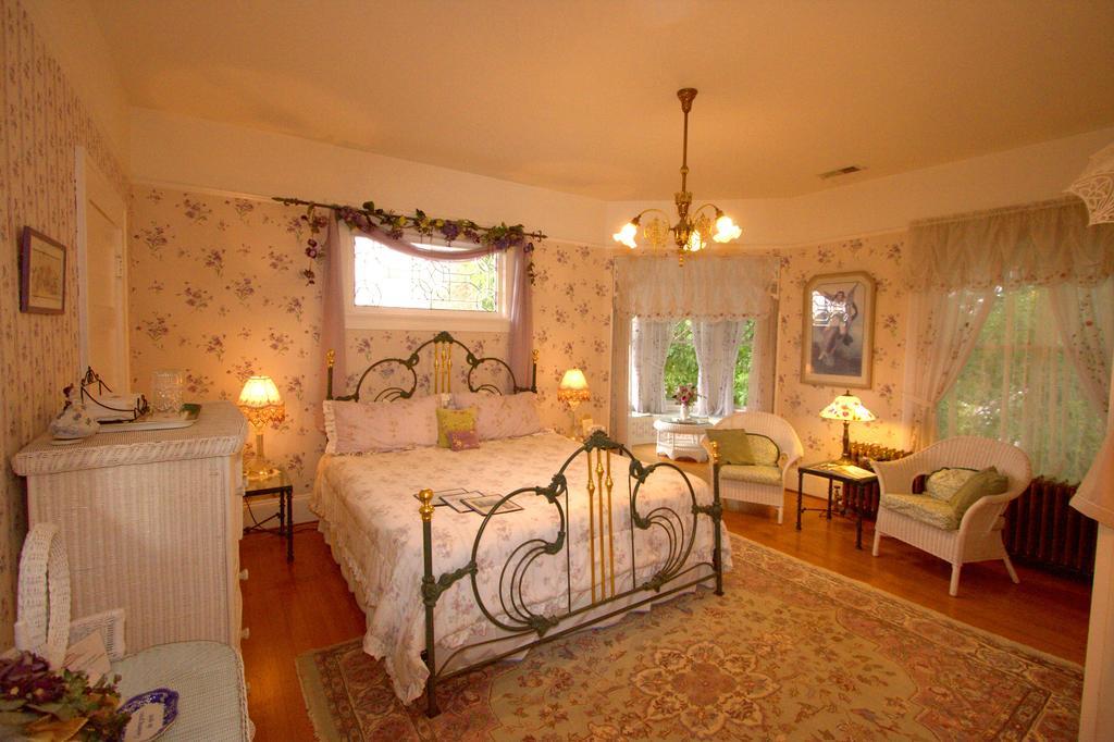 Superior King Room - Lavonna