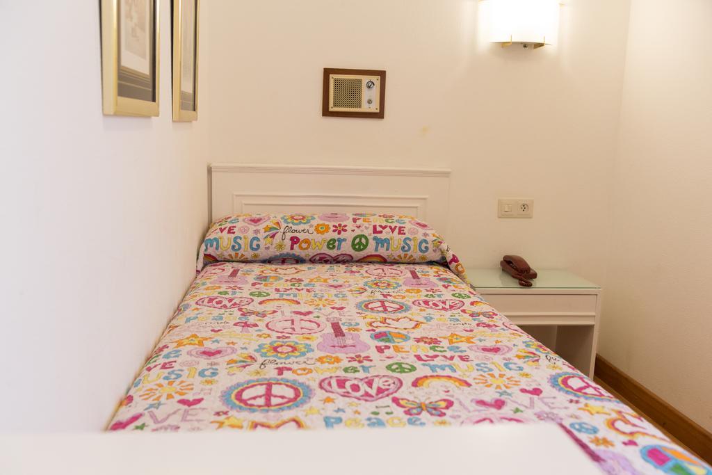 Habitación Individual con baño privado