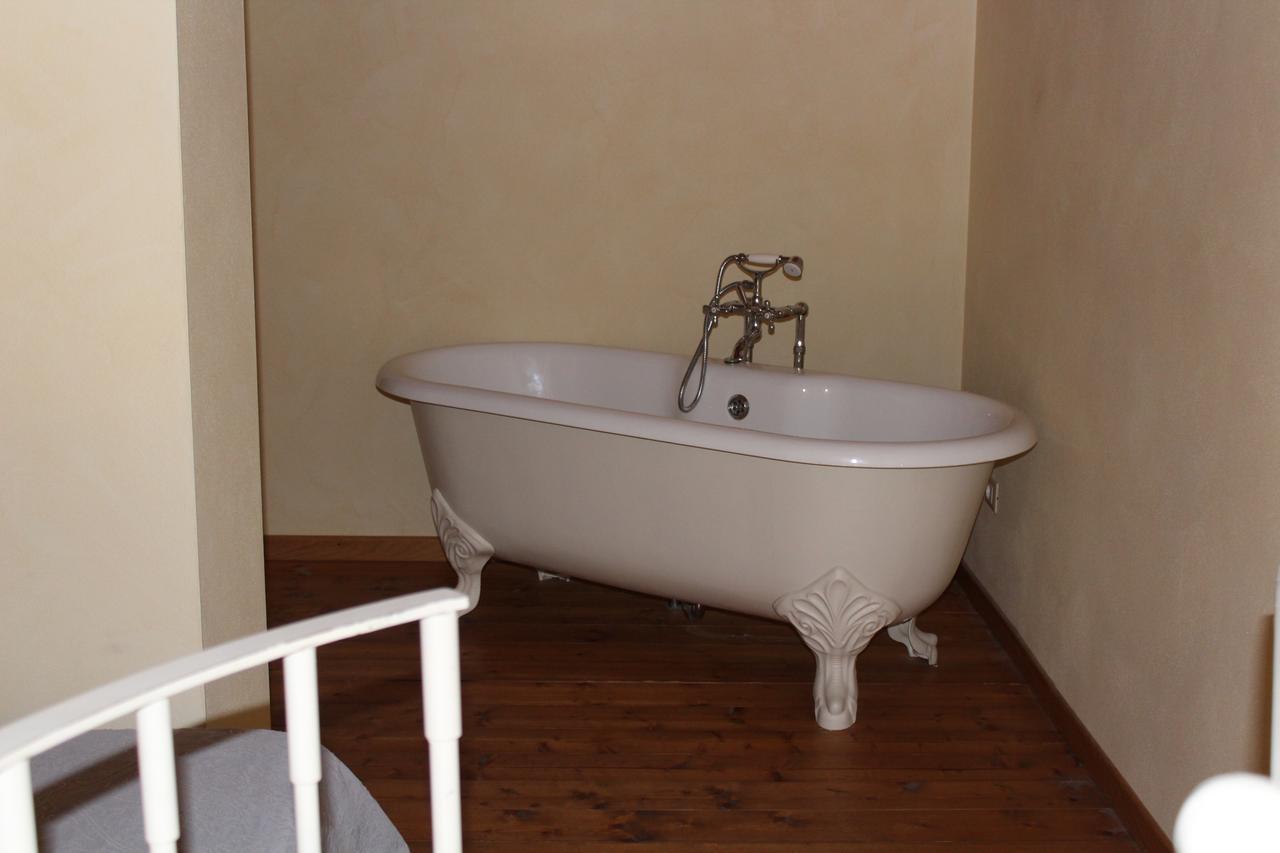 Junior Suite Superior con Balcone e Vista Lago