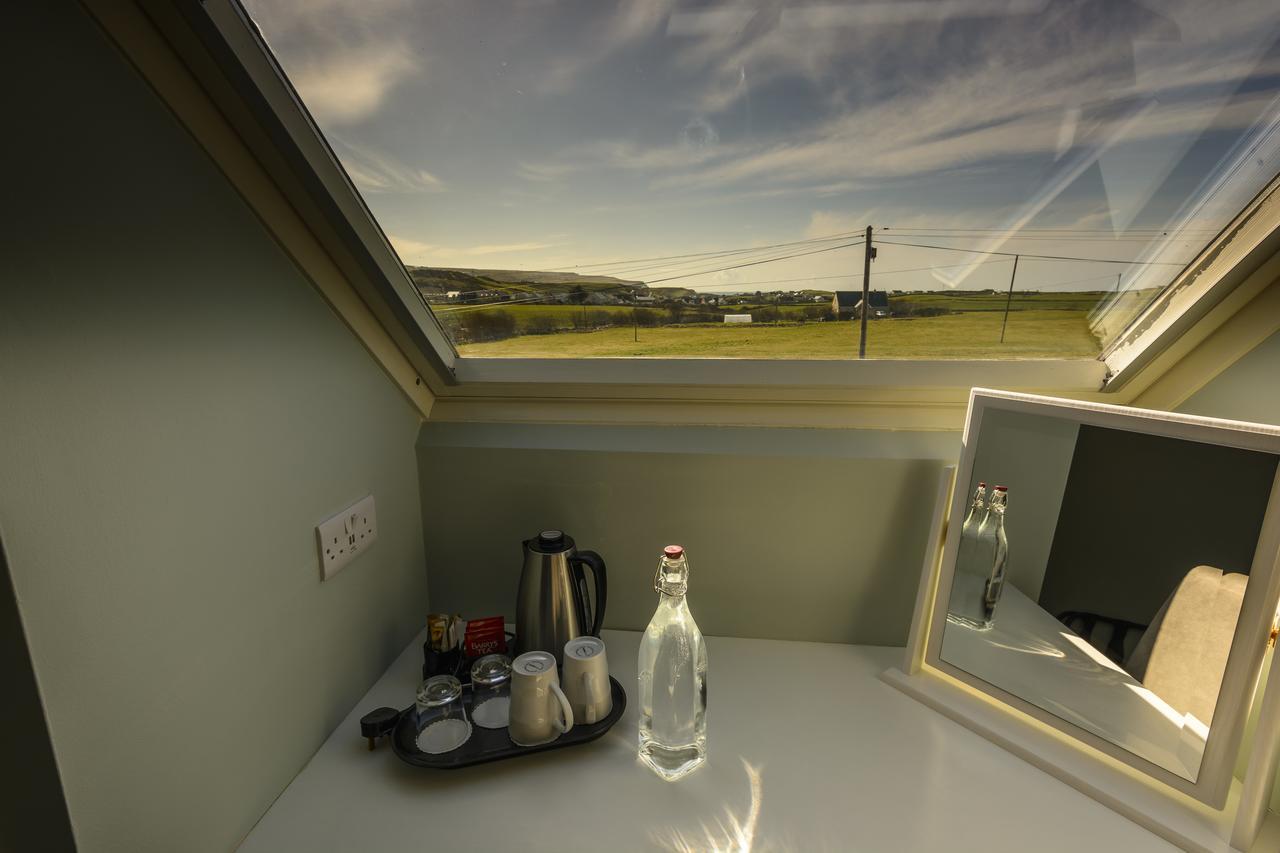Double Room with Private Bathroom,632991411:JPEG