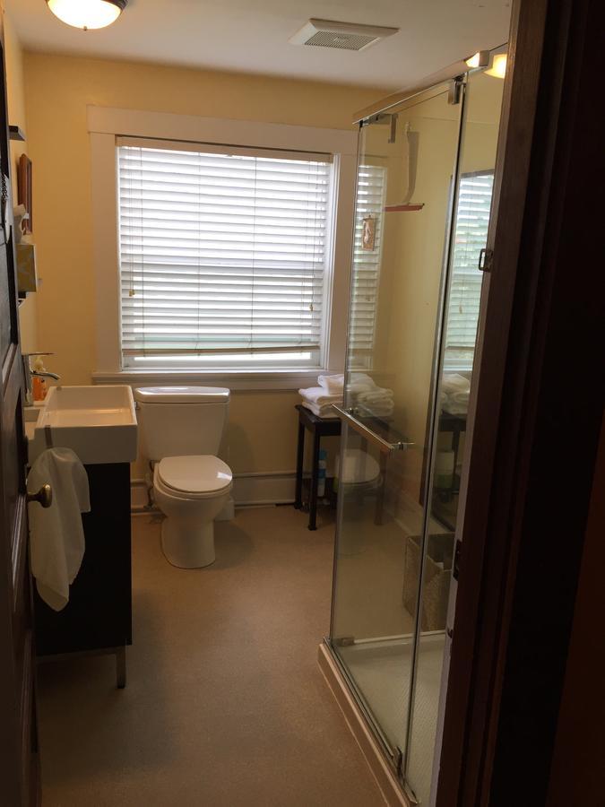Two-Bedroom Apartment,641788401:JPEG