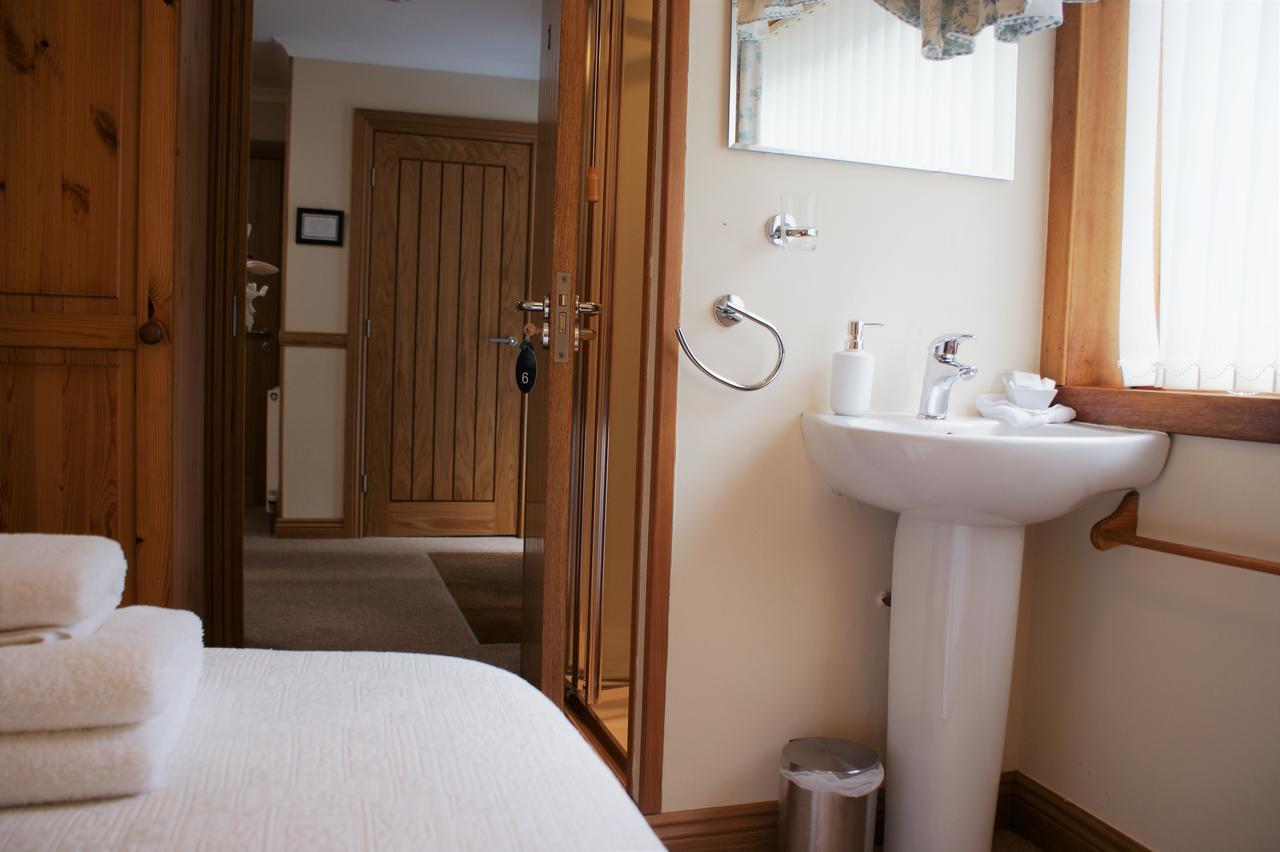Single Room with Private External Bathroom