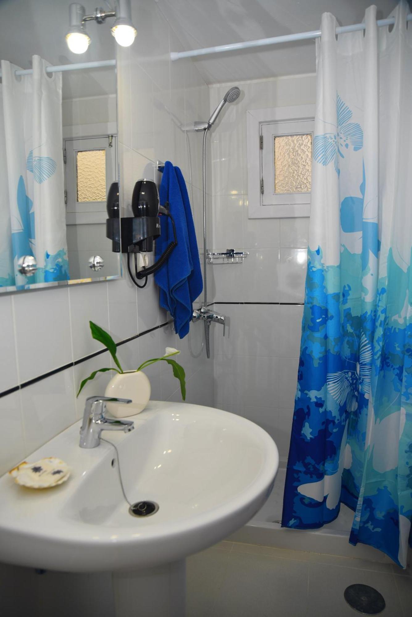Double or Twin Room Private Bathroom,1399924739:JPEG