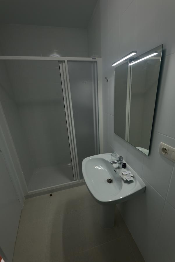 Twin Room,776575603:JPEG