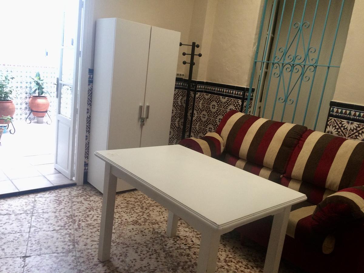 Familiekamer met Eigen Badkamer (3 Volwassenen)