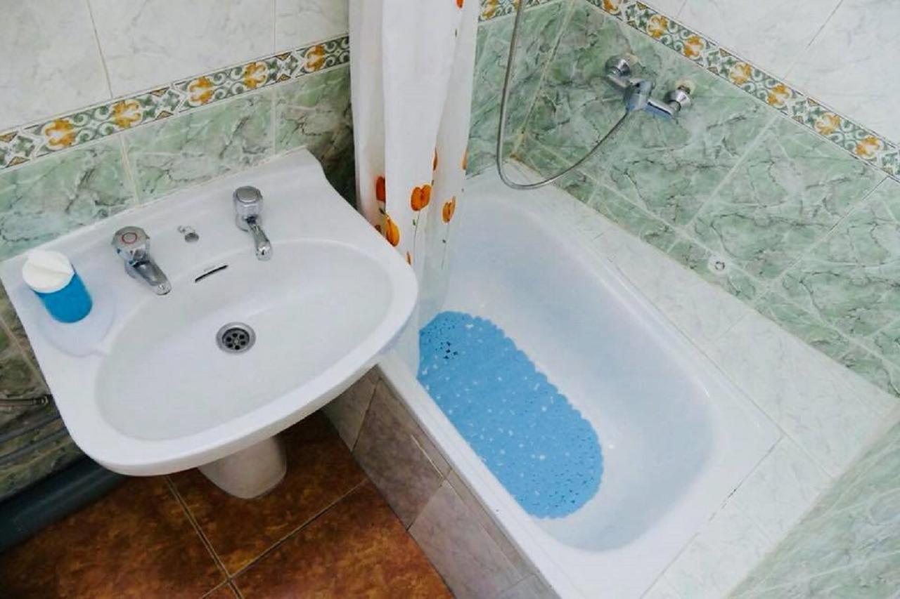 Quarto Individual com Casa de Banho Privativa
