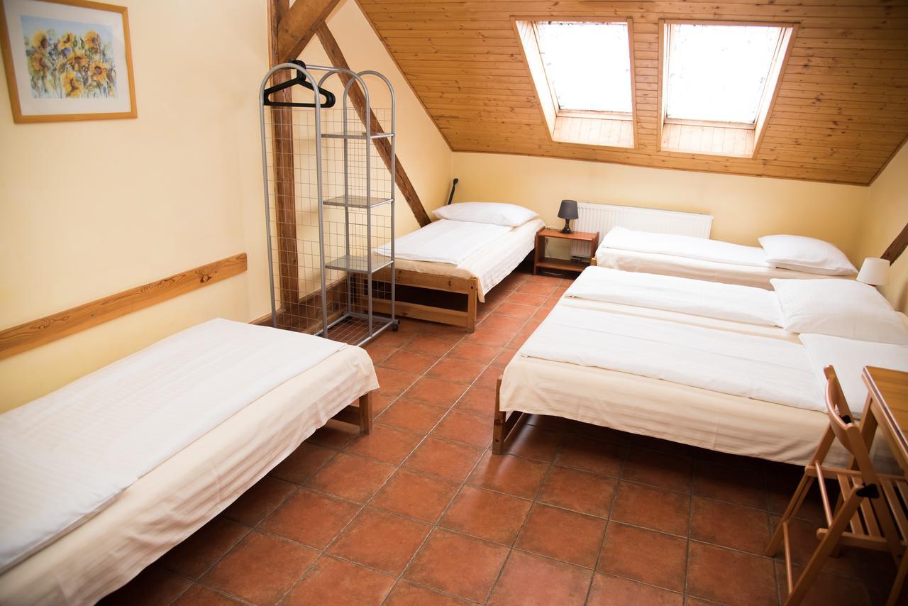 Habitación Quíntuple con baño compartido
