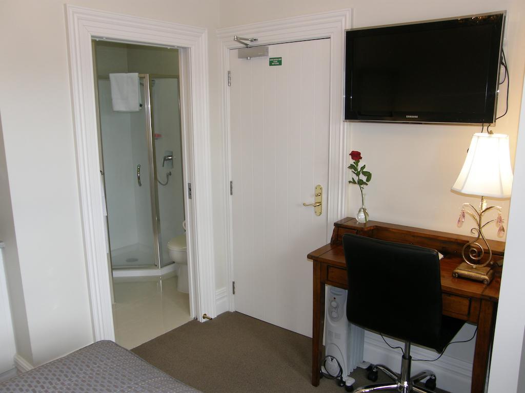 Premium Queen Room