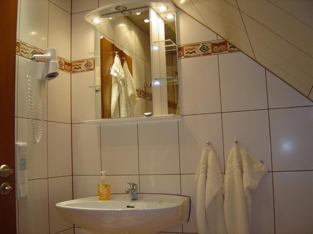 Double Room,6906828:JPEG
