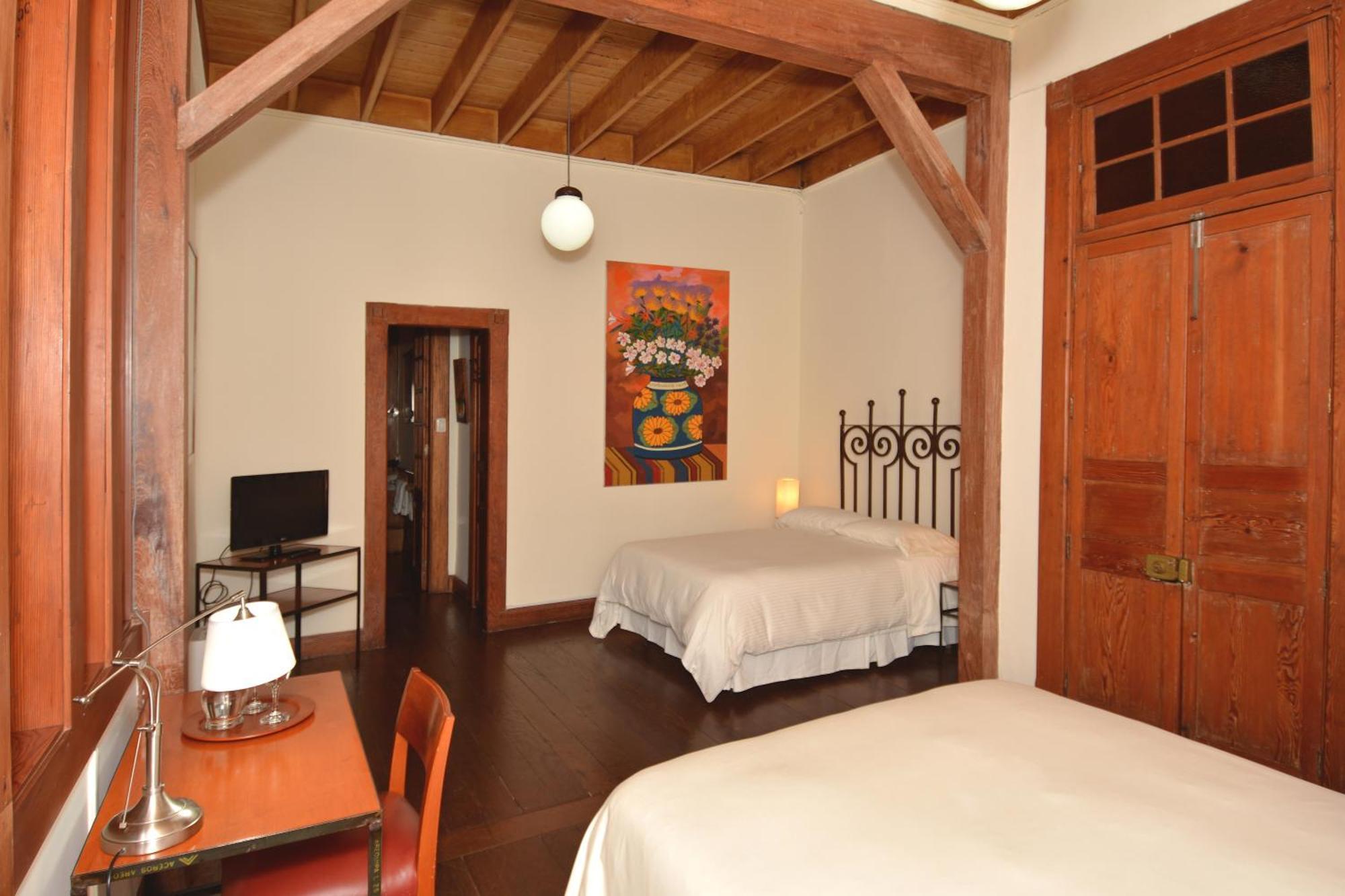 Twin Room with Two Double Beds (N-5)