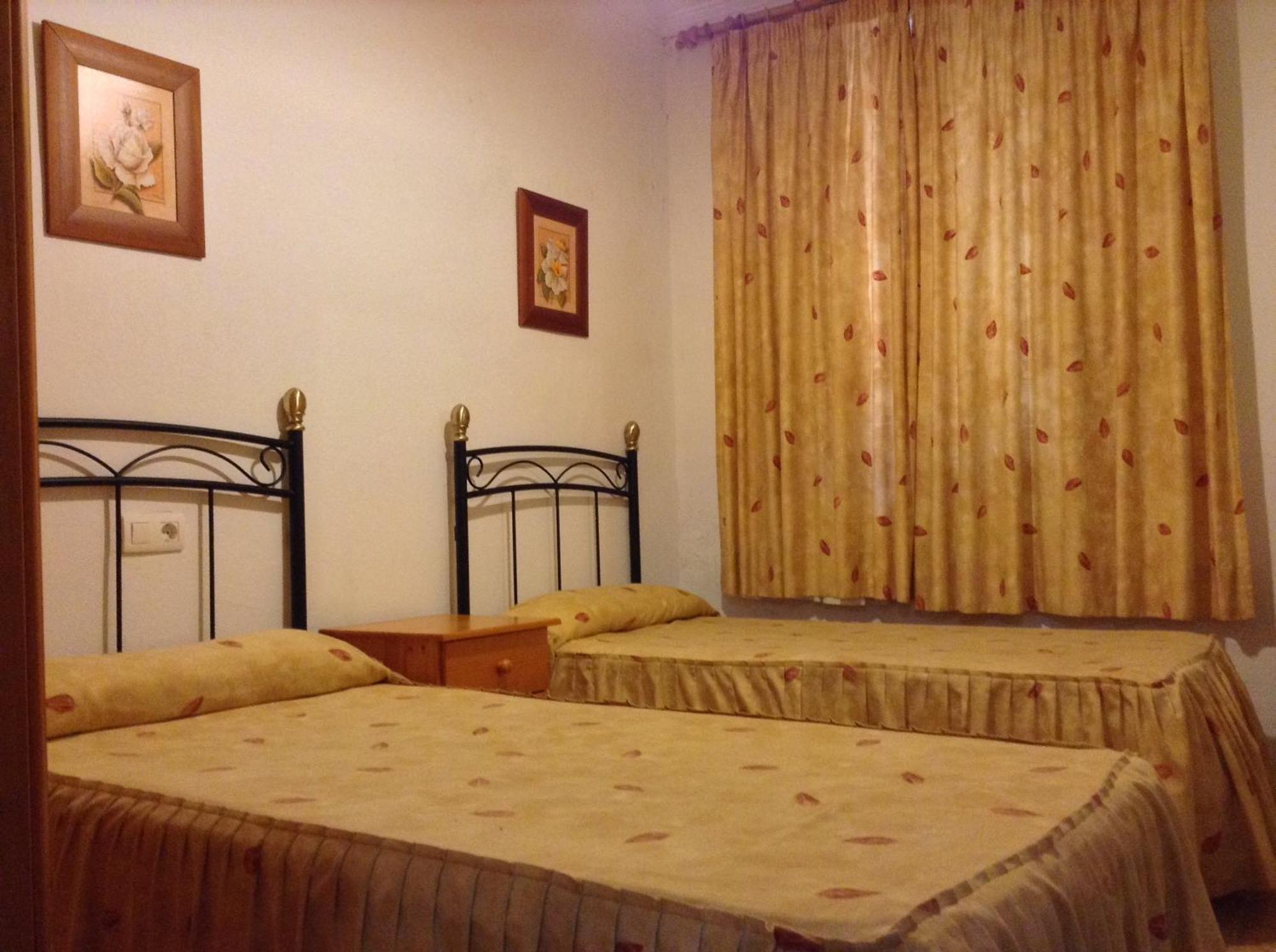 Quarto Duplo ou Twin com Casa de Banho Partilhada