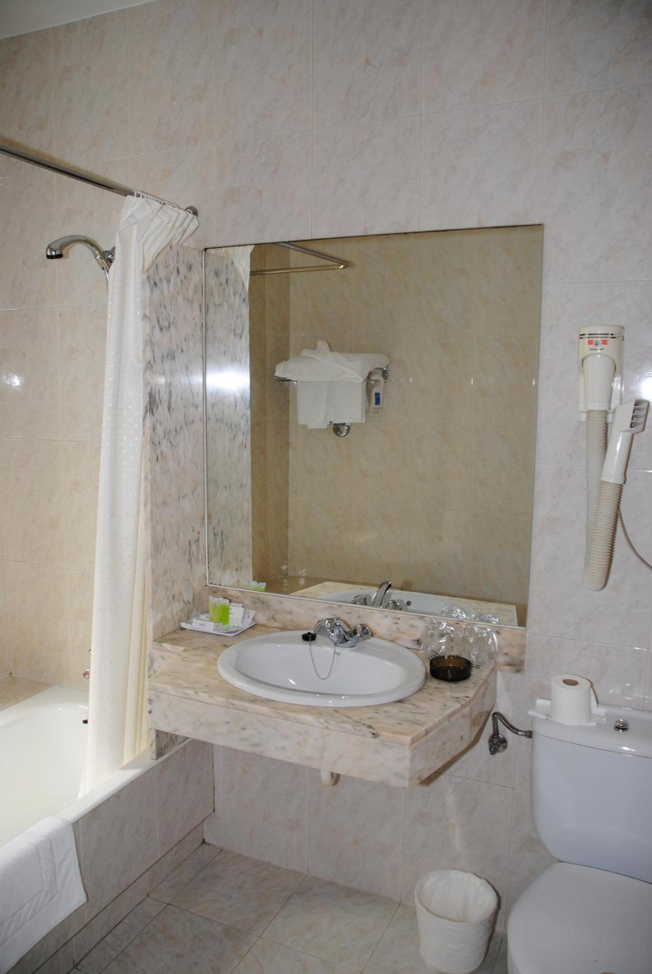 Double or Twin Room - Interior Facing,992278471:JPEG