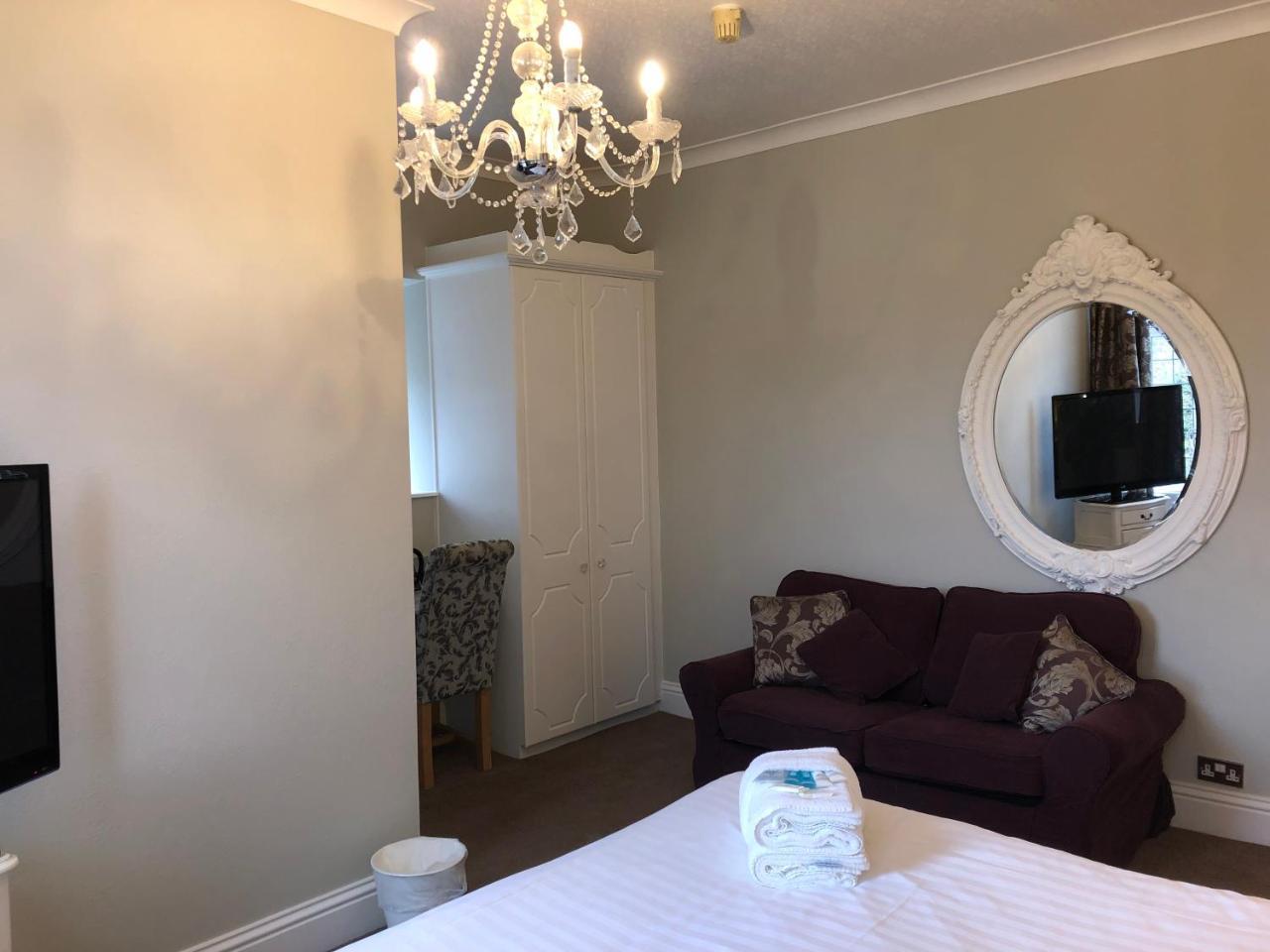 King Room with Private Bathroom