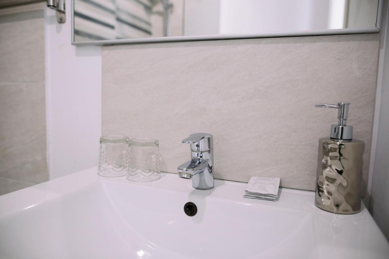 Double or Twin Room Balcony Private Bathroom