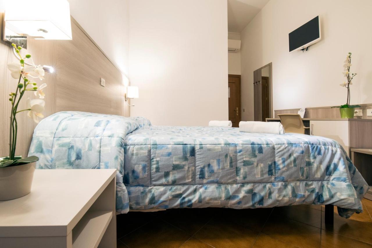 Twin Room,767014525:JPEG