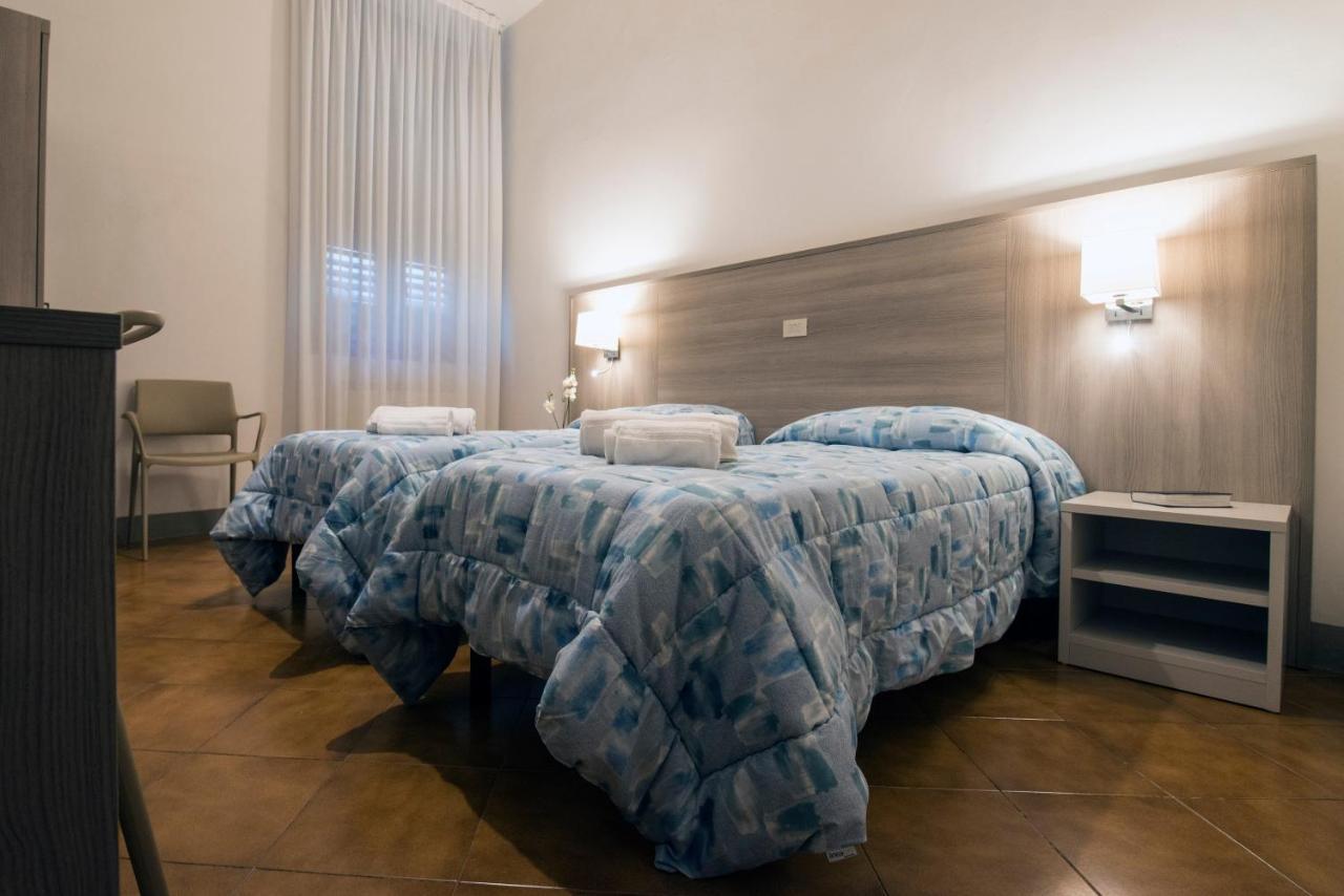 Camera Doppia con Letti Singoli