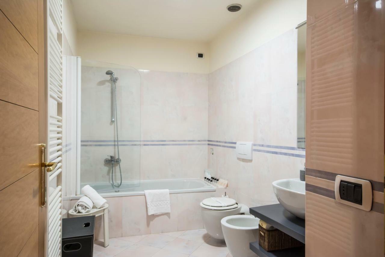 Standard Double or Twin Room,1588084284:JPEG