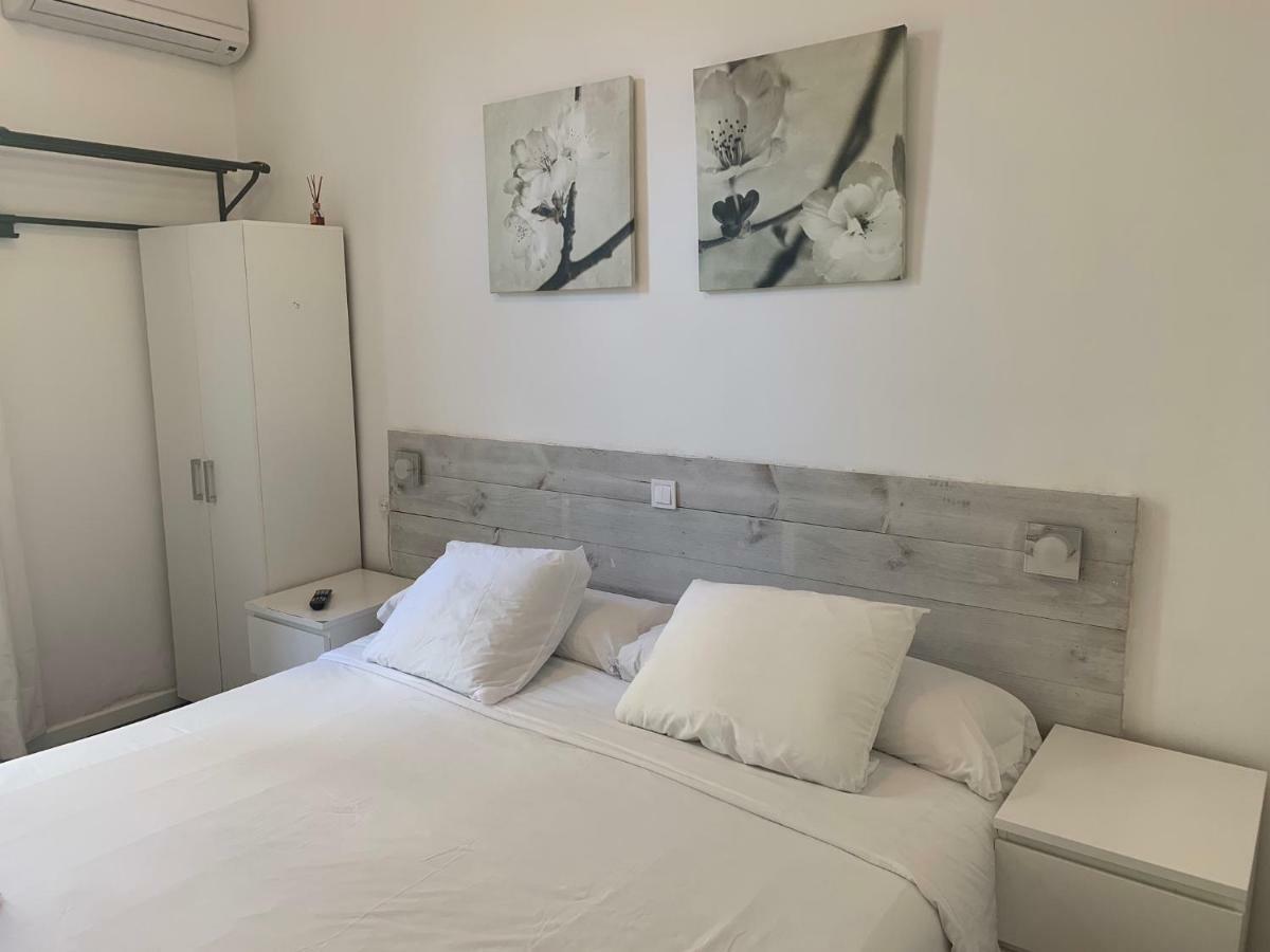 Double or Twin Room Balcony Private Bathroom