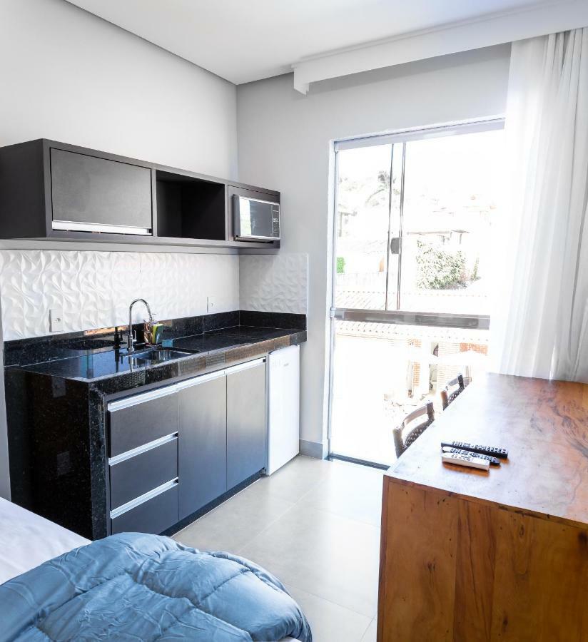 Apartment Pool View Kitchenette
