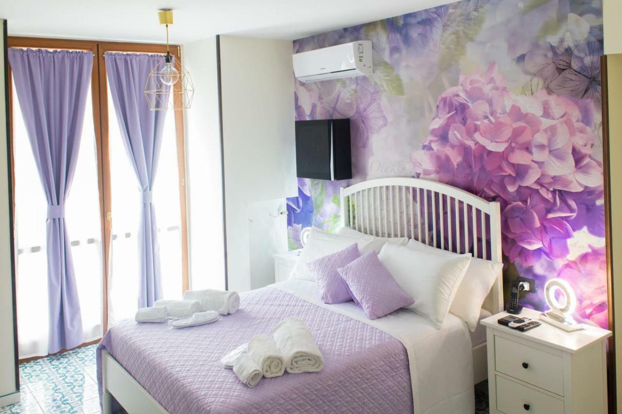 Studio with Balcony,816107390:JPEG