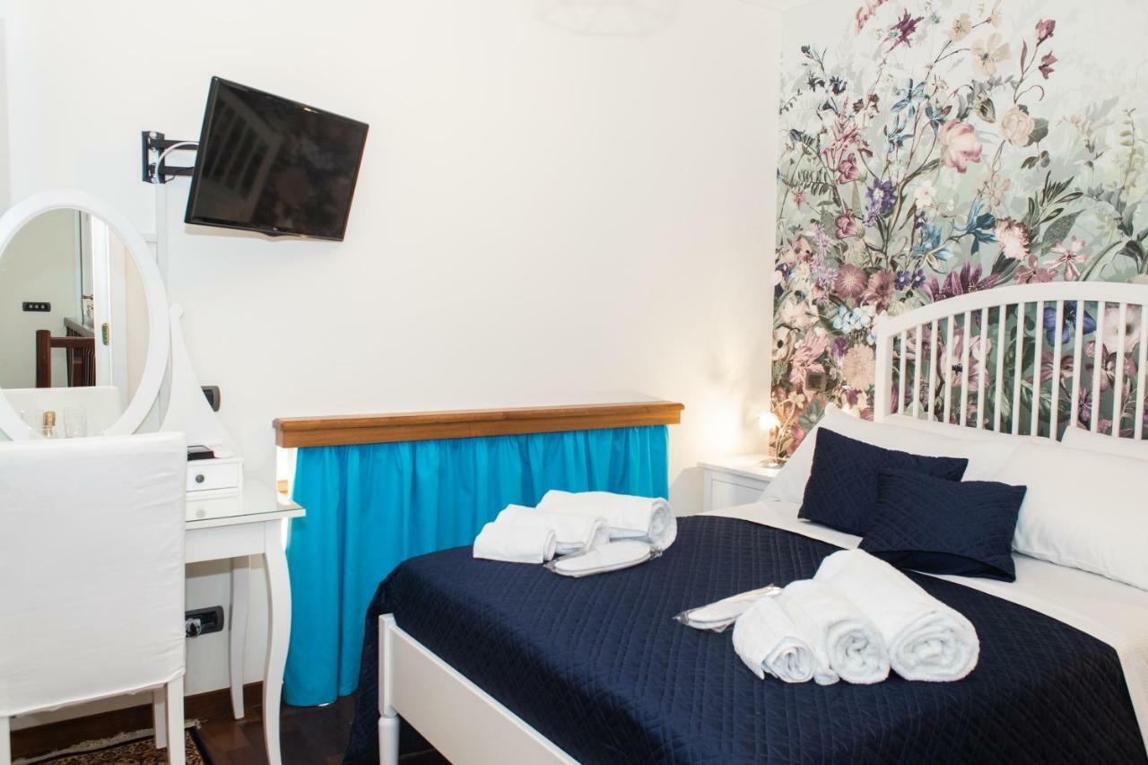 Standard Double Room with Window,817374014:JPEG