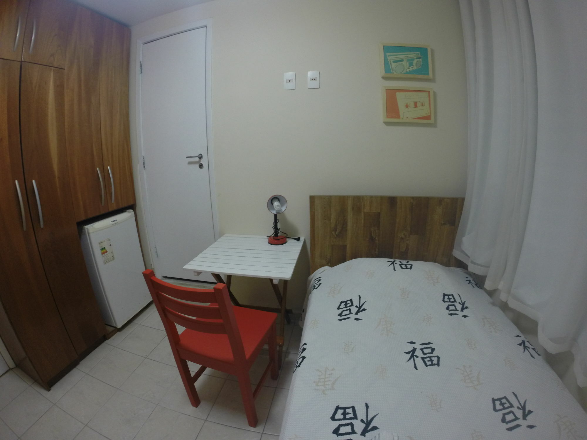 Quarto Individual Econômico