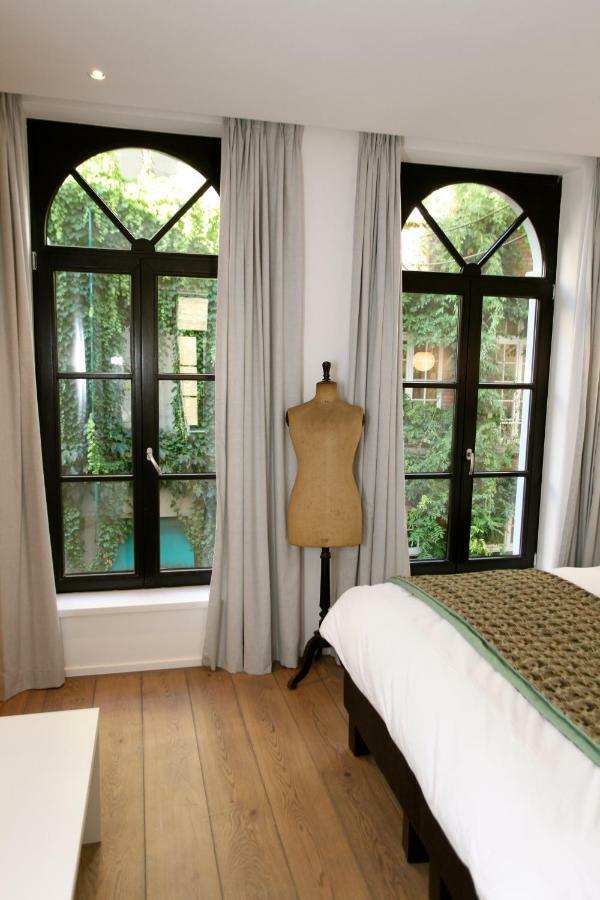 Suite with City View,897424993:JPEG