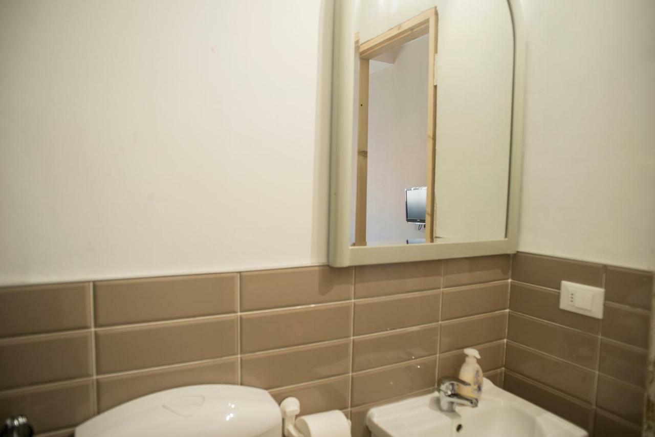 Double Room with Private Bathroom,868080653:JPEG