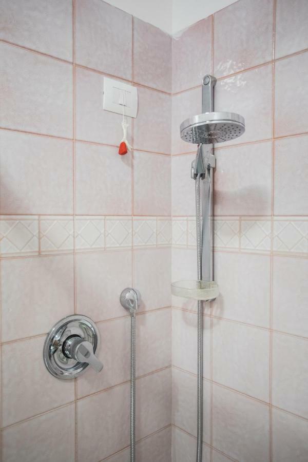 Large Double or Twin Room Private Bathroom