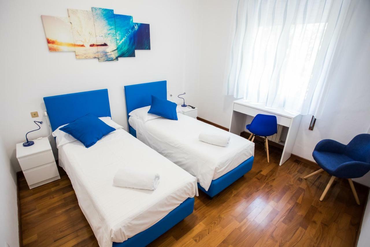 Double or Twin Room Private Bathroom