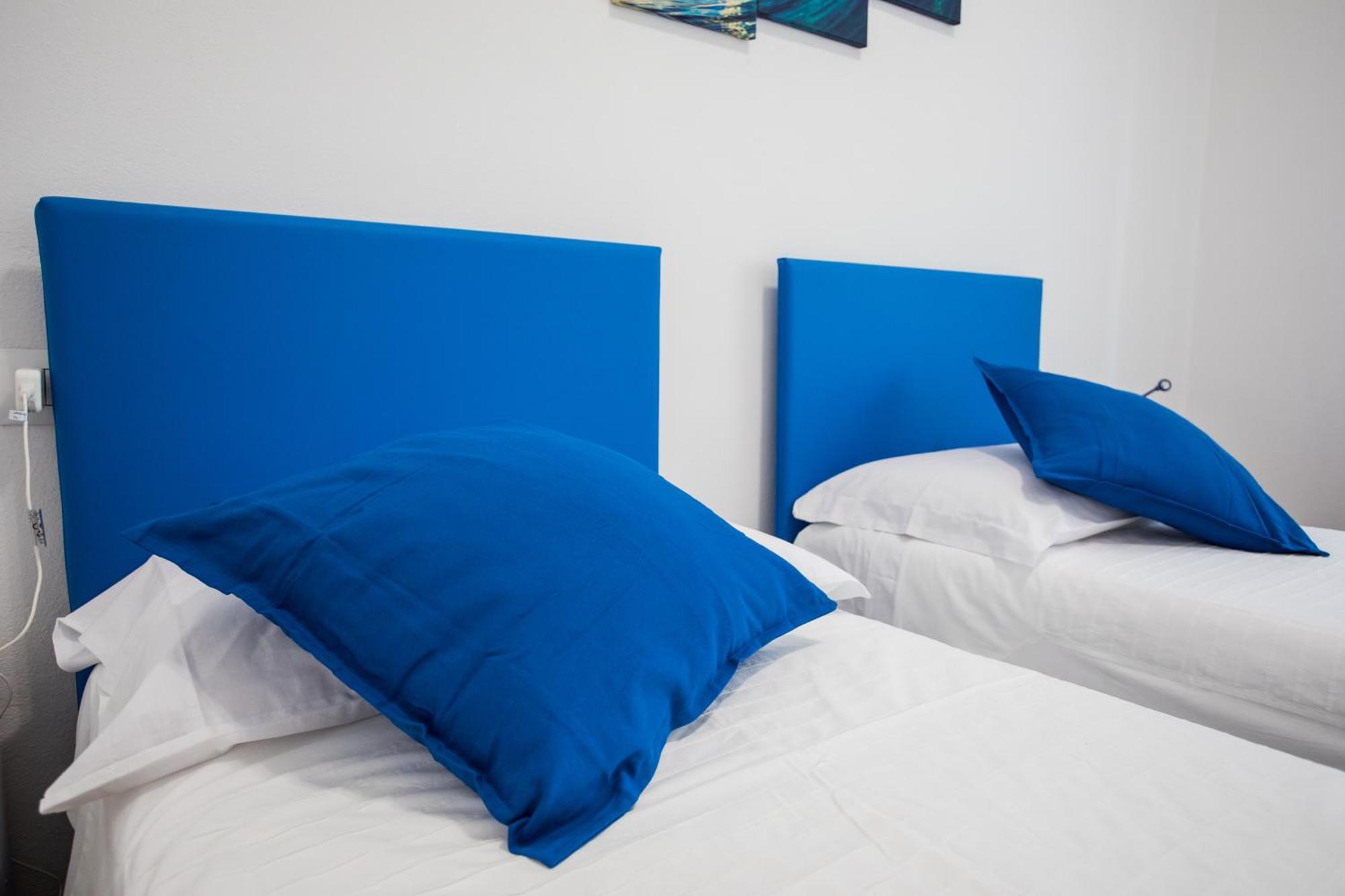 Double or Twin Room Private Bathroom
