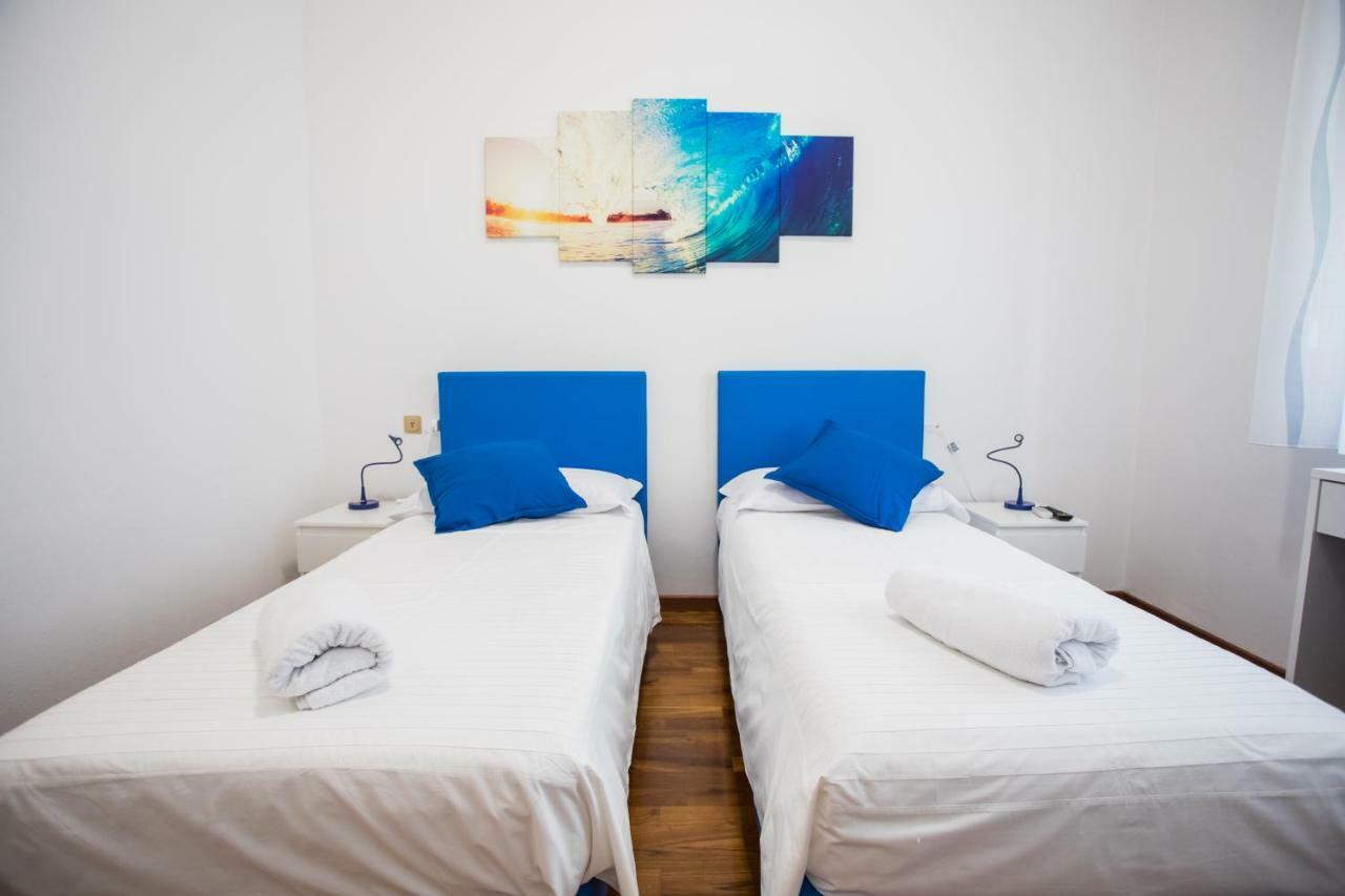 Double or Twin Room Private Bathroom
