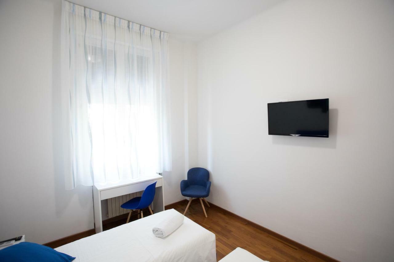 Double or Twin Room Private Bathroom