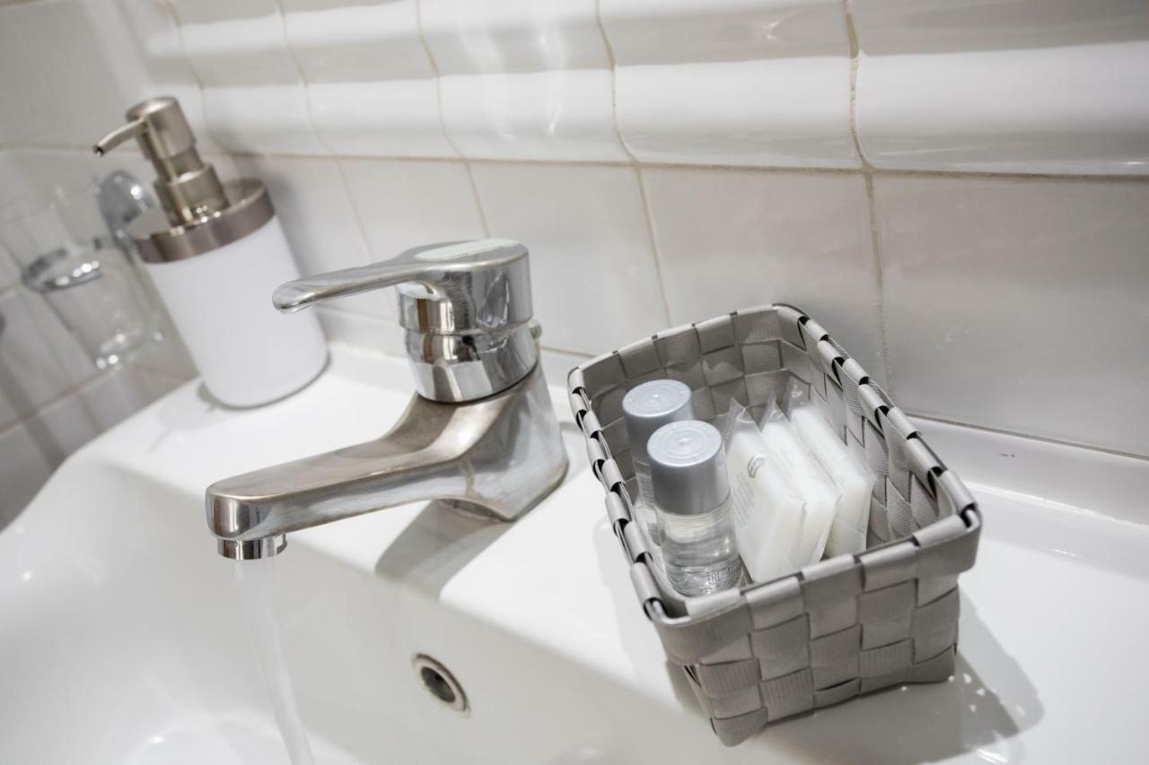 Double or Twin Room Private Bathroom