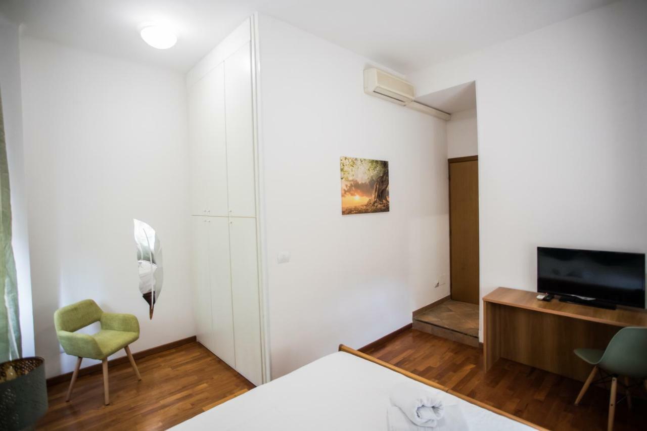 Double or Twin Room Private Bathroom