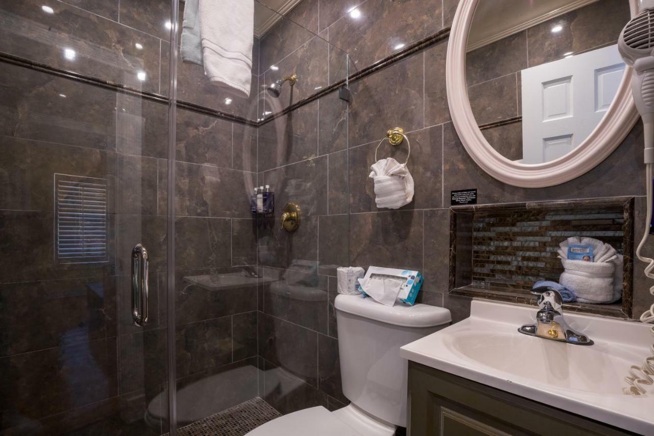 Luxury King Room