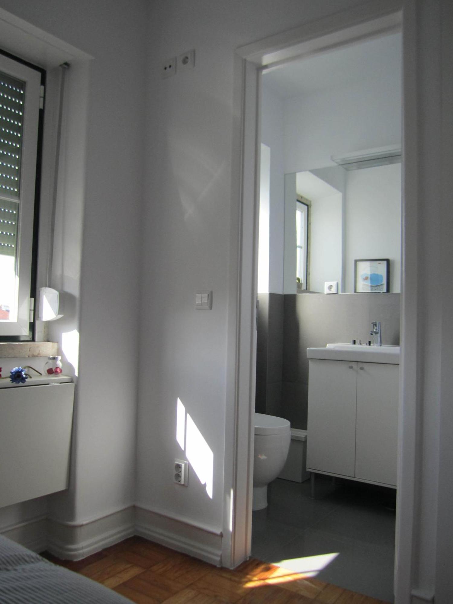 Single Room with Private Bathroom,924830617:JPEG