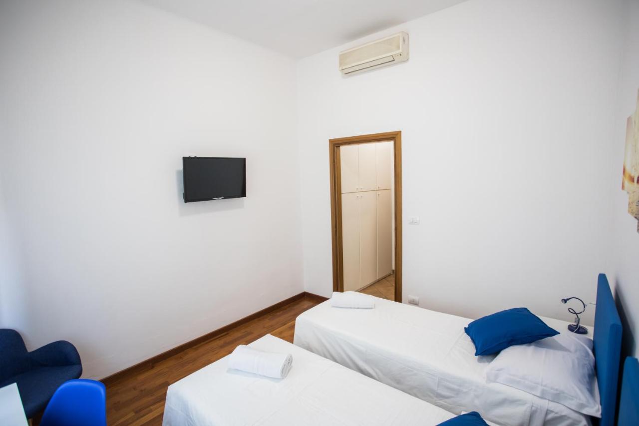 Double or Twin Room Private Bathroom